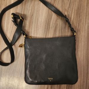 Fossil Preston Black Expandable Crossbody